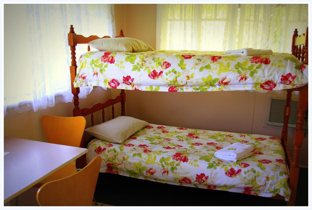 Coral Lodge Bed And Breakfast Inn Townsville Room photo